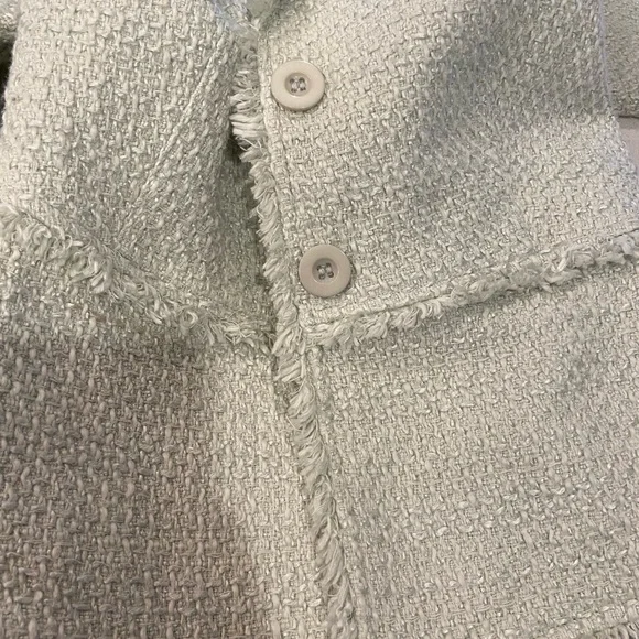 Raw hem blazer, pastel green - Picture 6 of 6